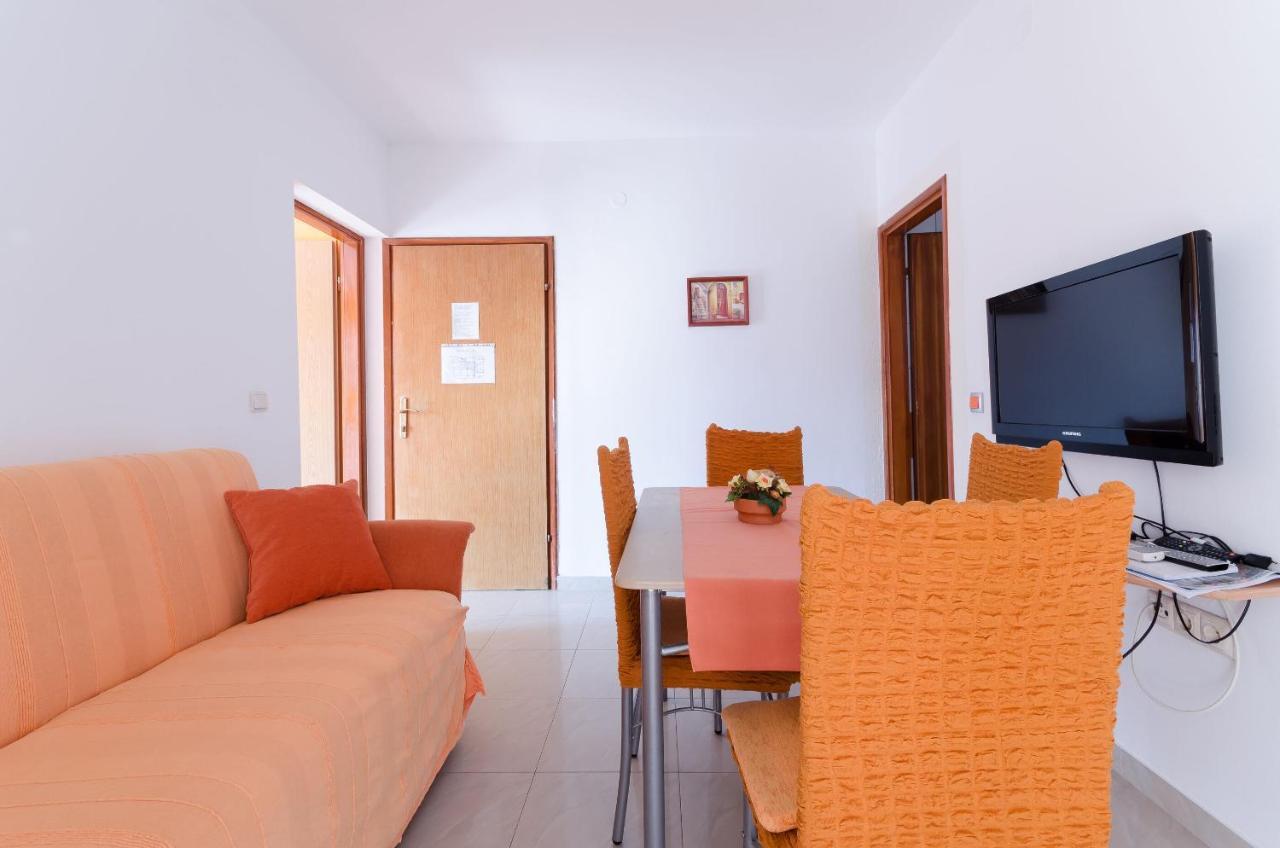 Apartments Helena Lopar Ngoại thất bức ảnh
