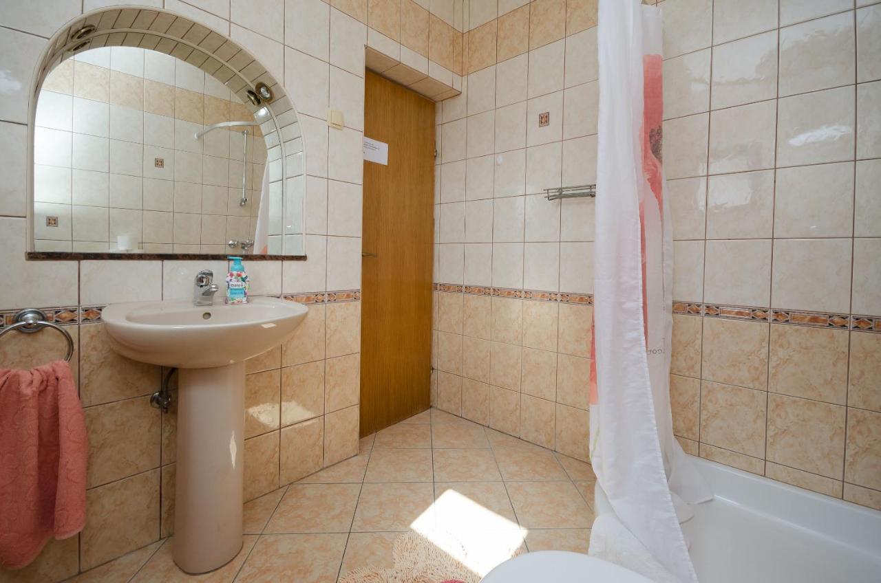 Apartments Helena Lopar Ngoại thất bức ảnh