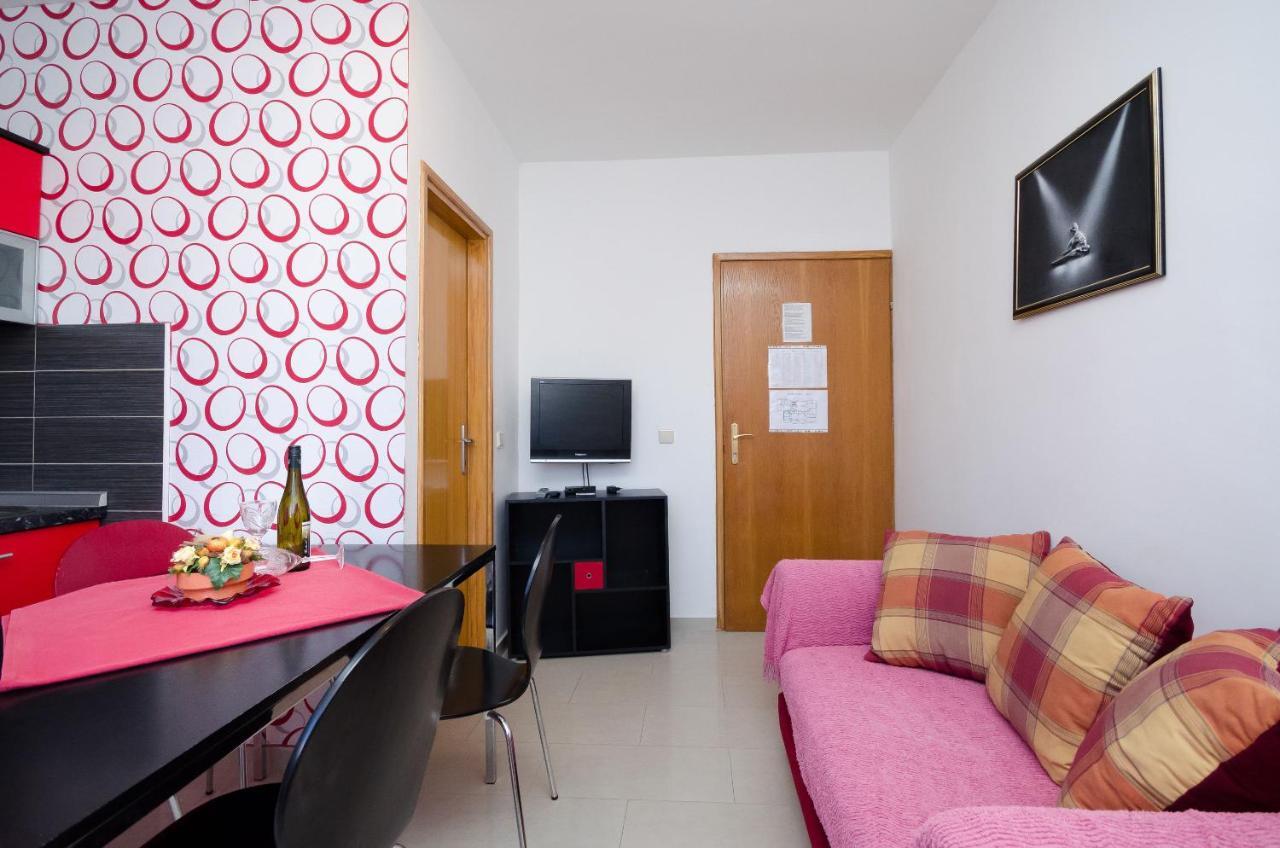 Apartments Helena Lopar Ngoại thất bức ảnh