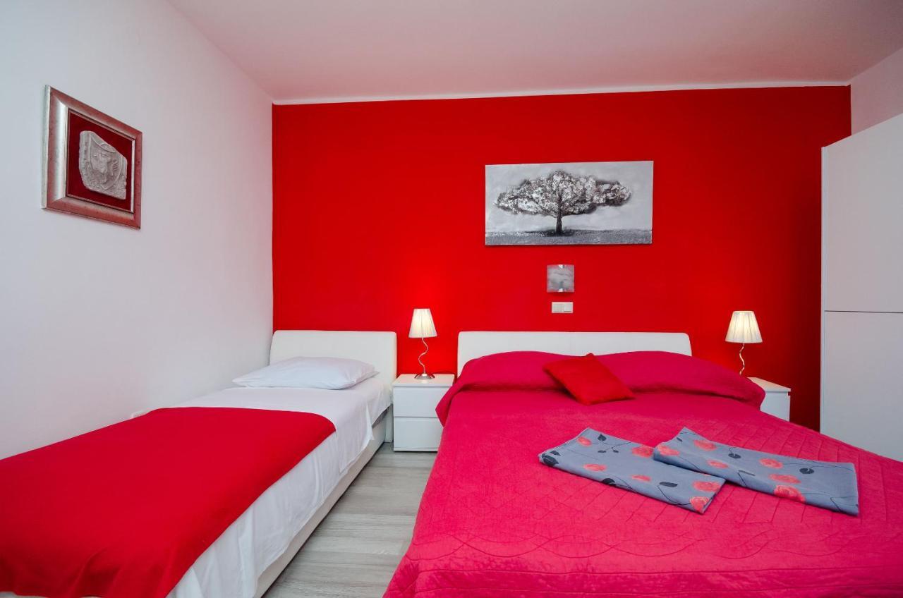 Apartments Helena Lopar Ngoại thất bức ảnh