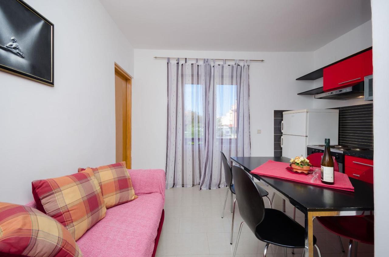 Apartments Helena Lopar Ngoại thất bức ảnh