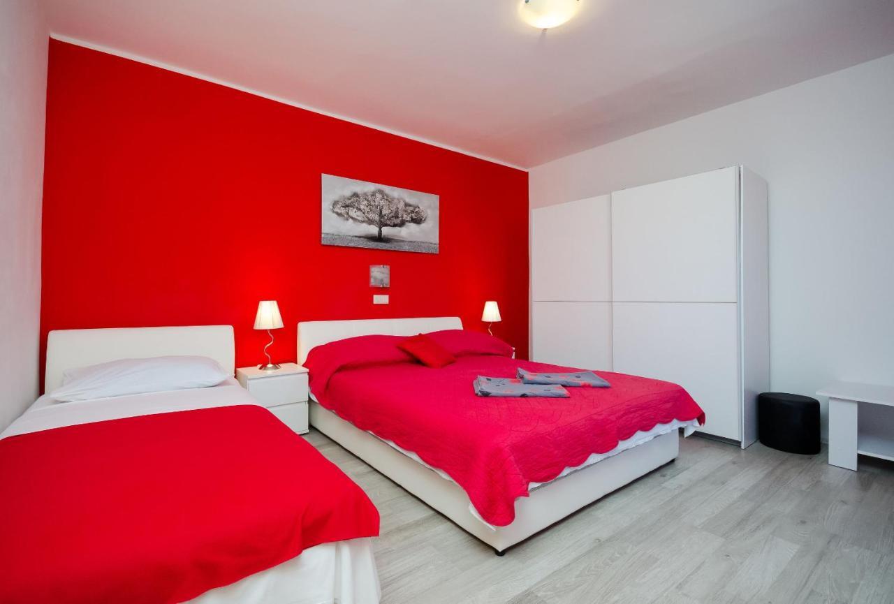 Apartments Helena Lopar Ngoại thất bức ảnh